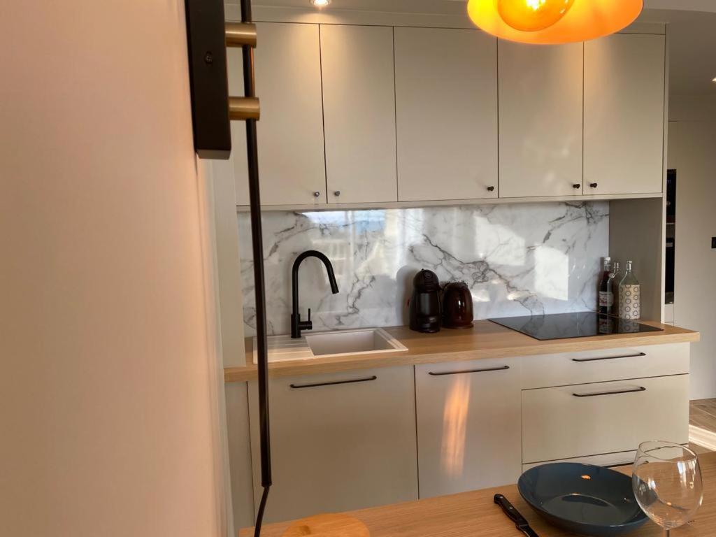 Le Cali, P2 Cabine Dans Une Residence Avec Piscine, Vue Mer Et Parking Prive La Grande-Motte Exterior foto